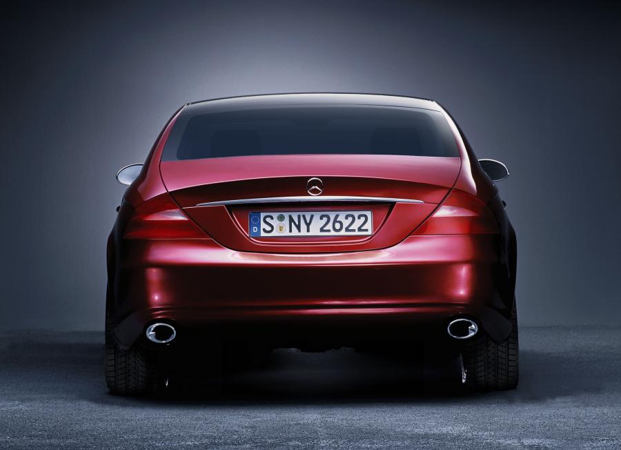  Mercedes-Benz Vision CLS-Class Concept 2003 года  (фото 28 из 37)
